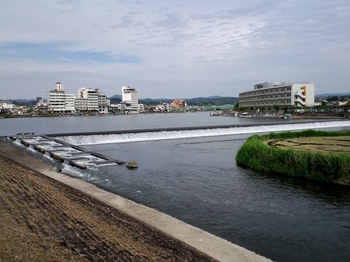 日田三隈川の井堰.JPG